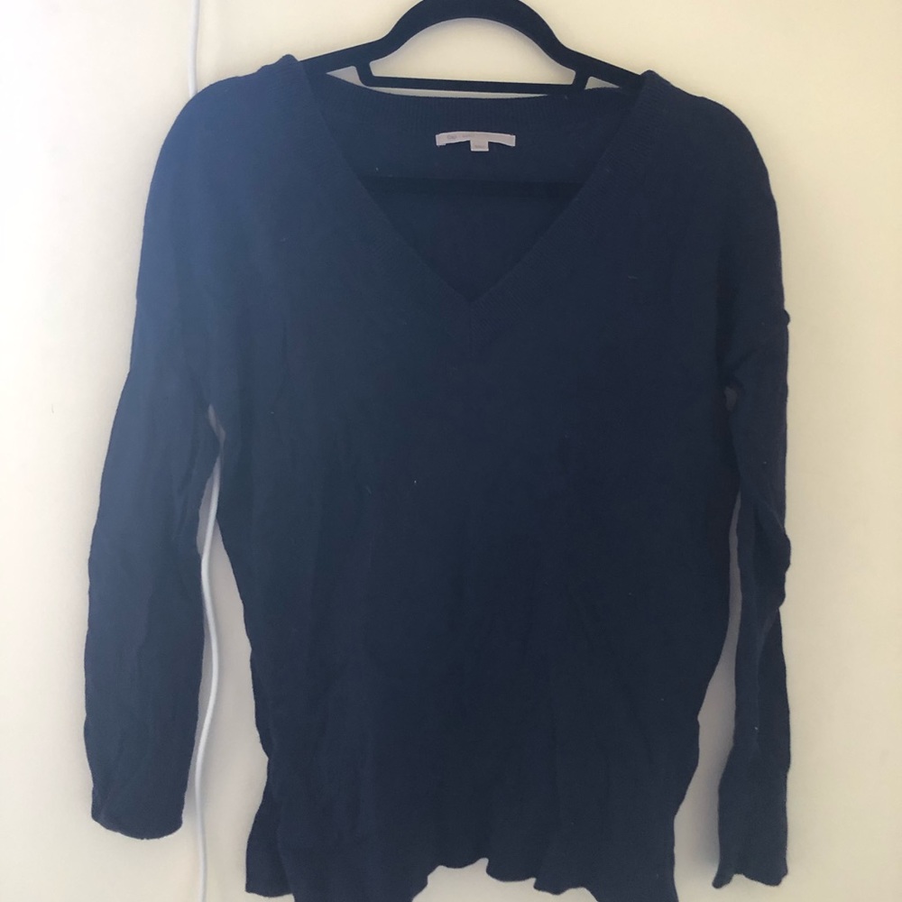 Gap v-neck sweater